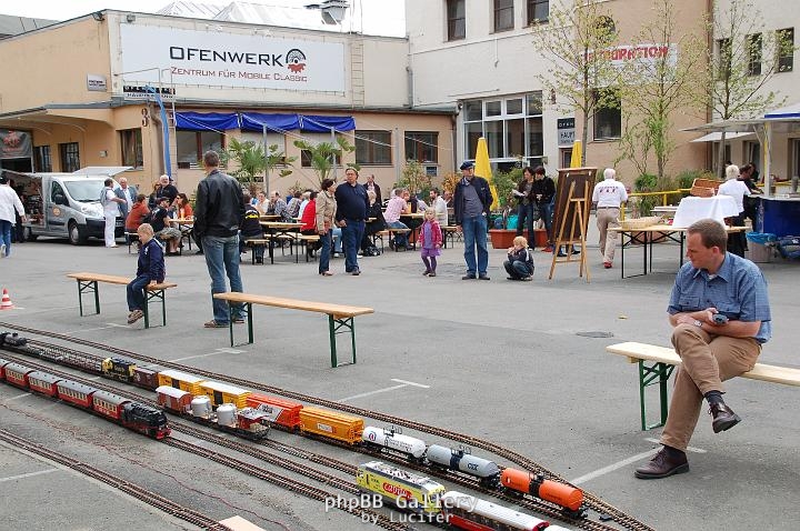 Biergarten - Ofenwerk im Hintergrund