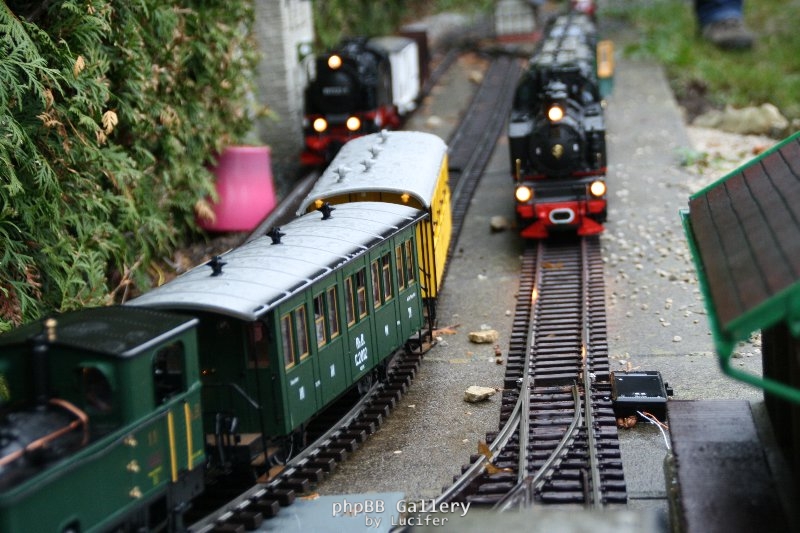 Heidi verlässt den Bahnhof