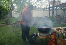 Grillmeister in Arbeitswut