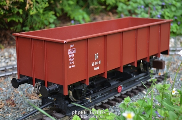 Rollwagen mit Regelspurwagen beladen