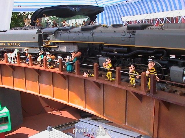 Westernfiguren am Stand von Easygleis