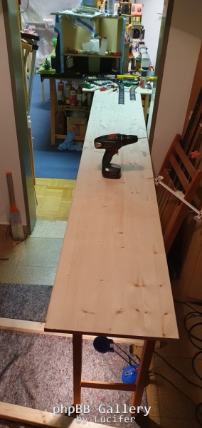 F 304