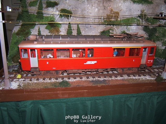 gesuperter RhB Triebwagen