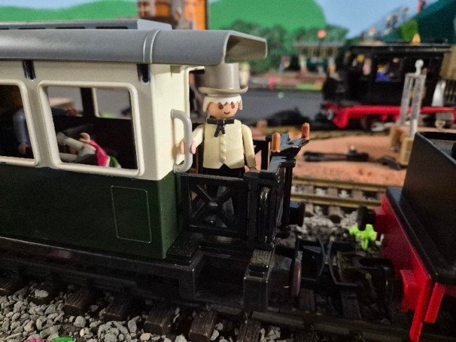 5 Waggon mit.jpg