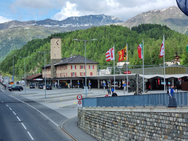 Sankt Moritz Station
